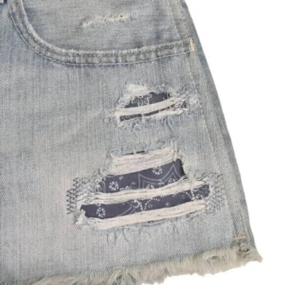 Hollister High  Rise Jean Shorts Light Wash Distressed Blue Size 27 - Picture 2 of 10